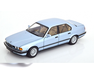 BMW 730i E32 (1986), light blue-metallic