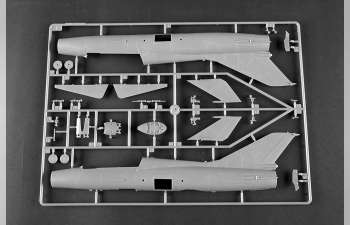 Сборная модель Китайский учебно-тренировочный истребитель JJ-7A