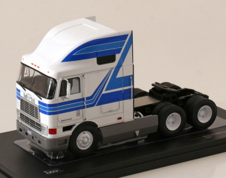 INTERNATIONAL Eagle Cabover Tractor Truck 3-assi (1995), White Blue