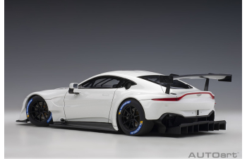 ASTON MARTIN Vantage GTE Plain Body Version, white