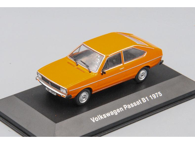 VOLKSWAGEN Passat B1 (1975), orange