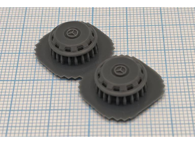 Колпак передний 22,5 с трехлучевой звездой неокрашенный, комплект 2 шт.