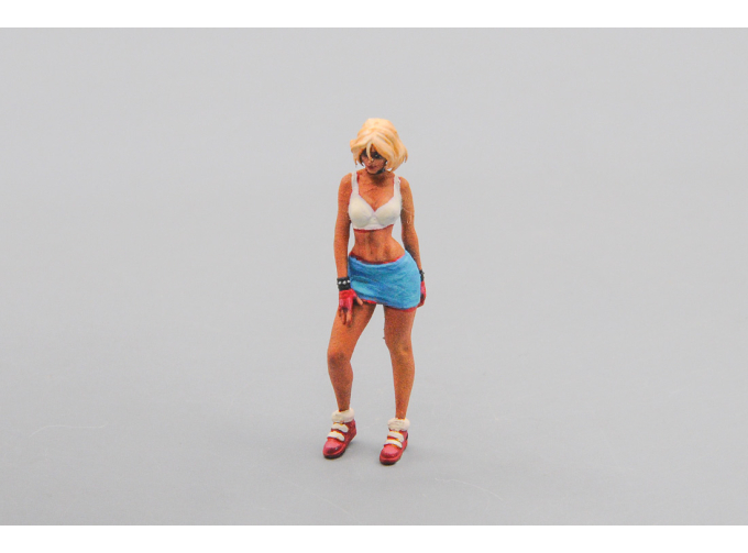 Фигурка Роксана (голубая юбка)