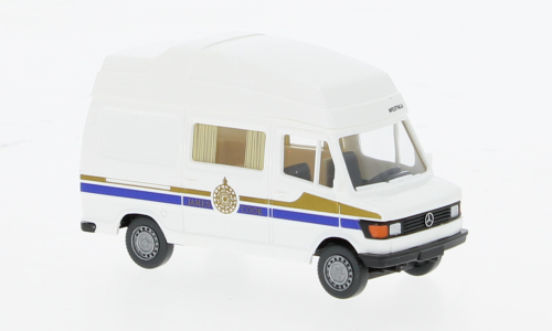 MERCEDES-BENZ MB 207 D James Cook (1977), white