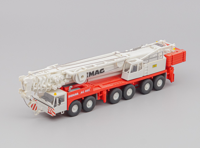 DEMAG AC 665 Mobilkran, red / white