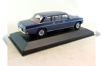 MERCEDES-BENZ 240 D Long (1973), Mercedes-Benz Offizielle Modell-Sammlung 59, blue