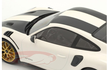 PORSCHE 911 (991 II) GT2 RS Weissach Paket (2018), white / golden Magnesium rims