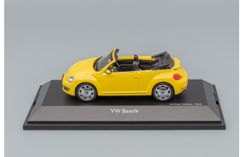 VOLKSWAGEN Beetle Convertible 2012, yellow