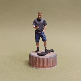 Фигура 0896 Пал Викторович, окрашенная (цвет в ассортименте)