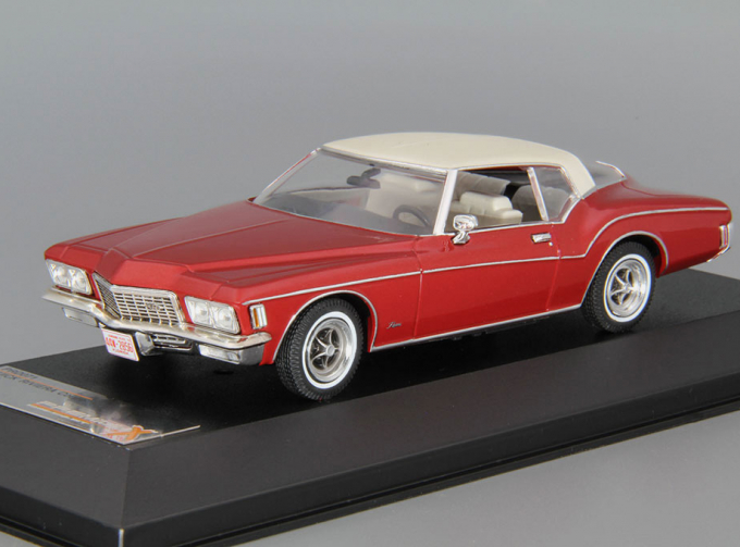 BUICK Riviera Coupe (1971), red with white roof 