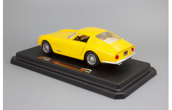 FERRARI 275 GTB 4 (1966), yellow