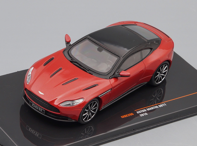 ASTON MARTIN DB11 2016 Metallic Red