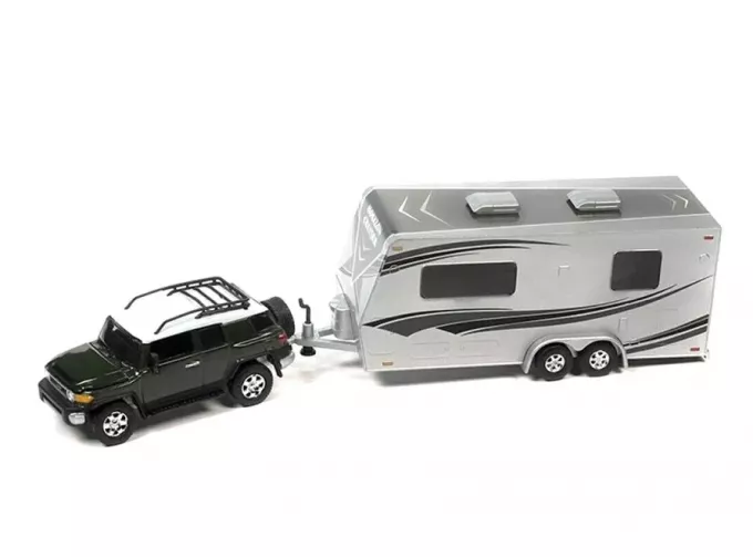 TOYOTA Fj Cruiser with trailer (2010), green/silver