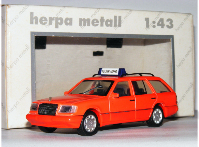 MERCEDES-BENZ W124 E320