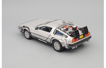 DeLOREAN DMC12 из к/ф "Назад в будущее 2" (1983), silver