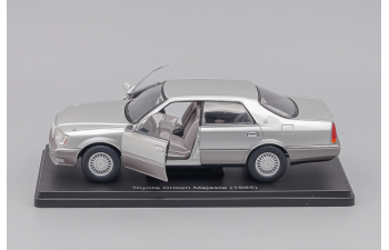 TOYOTA Crown Majesta (1995), silver