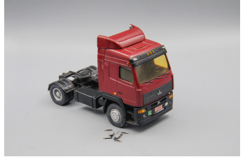 МАЗ-544020 4х4 седельный тягач (красный)