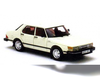 SAAB 900 GLI 4-door 1981, белый