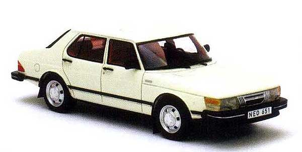 SAAB 900 GLI 4-door 1981, белый