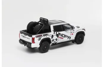 TOYOTA Tundra with accessories, white / black