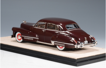 CADILLAC Sixty Special (1942), Madeira Maroon