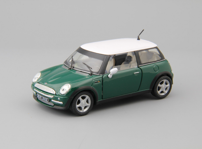 MINI Cooper, green / white