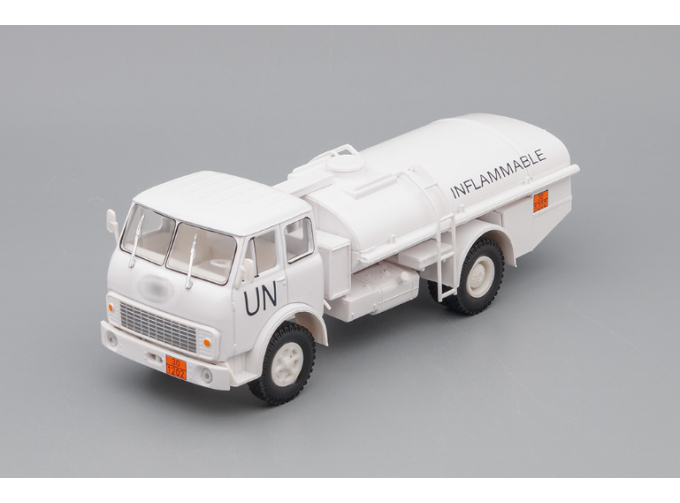 Минский-5334 Топливозаправщик ТЗА-7,5 ООН, белый