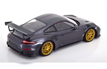 PORSCHE 911 (991/2) GT2 RS Weissach Package (2018), purple-metallic