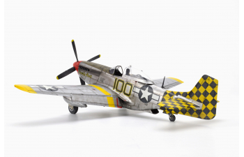 Сборная модель истребитель P-51D Mustang, RED TAILS & Co. комбо (2 в 1)