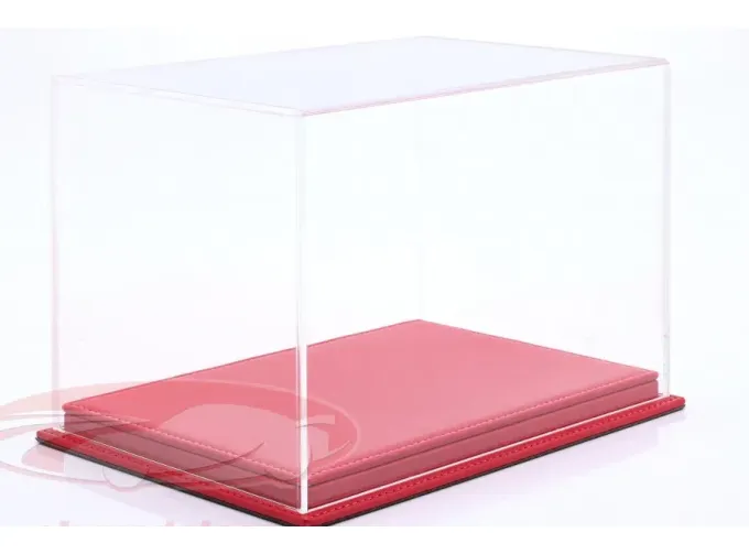 Бокс акриловый Mulhouse с красной кожаной подставкой для шлемов