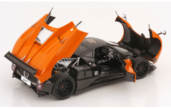 PAGANI Zonda F (2005), orange carbon