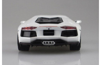 Сборная модель Lamborghini Aventador LP700-4 (White Pearl)