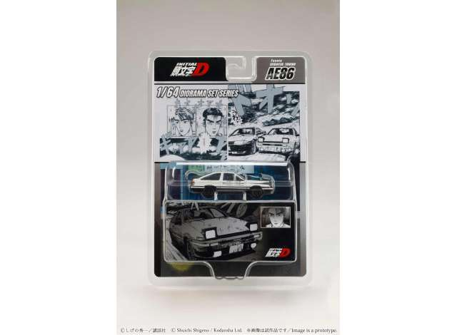 Toyota Sprinter Trueno (AE86)/INITIAL DTakumi Fujiwara vs Takeshi Nakazato, white / black