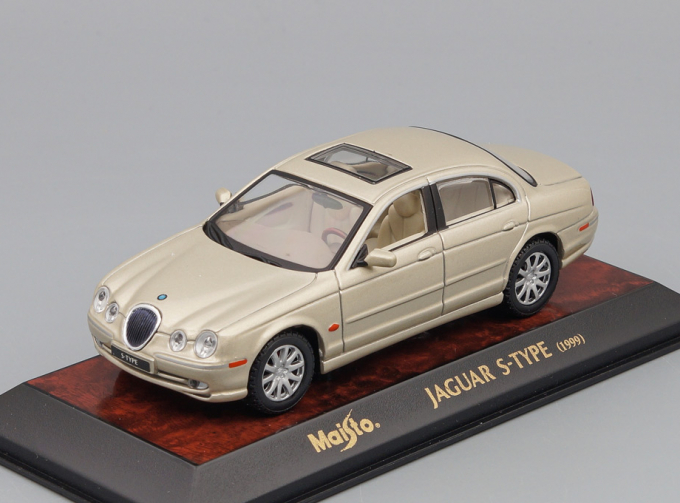 JAGUAR S-Type 1999, gold