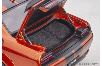 Dodge Challenger SRT Hellcat Widebody - 2018 (go mango/dual gunmetal center stripes)
