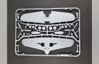 Сборная модель P-39 Airacobra RECON