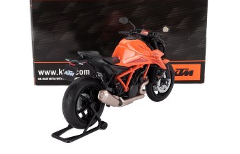 KTM 1390 Super Duke R (2025), Orange Black