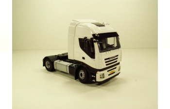 IVECO Stralis тягач, масштаб 1:50, белый