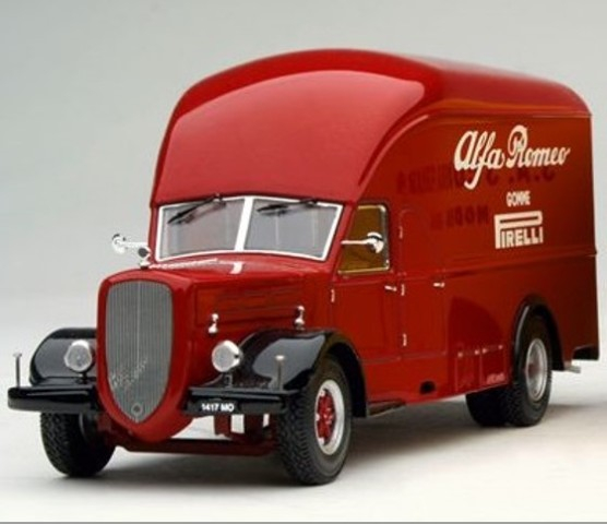ALFA ROMEO 500 Race Car Transporter Scuderia Alfa Romeo (1950), red