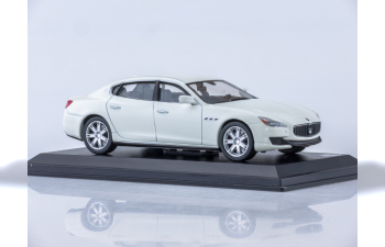 MASERATI Quattroporte GTS (2014), white