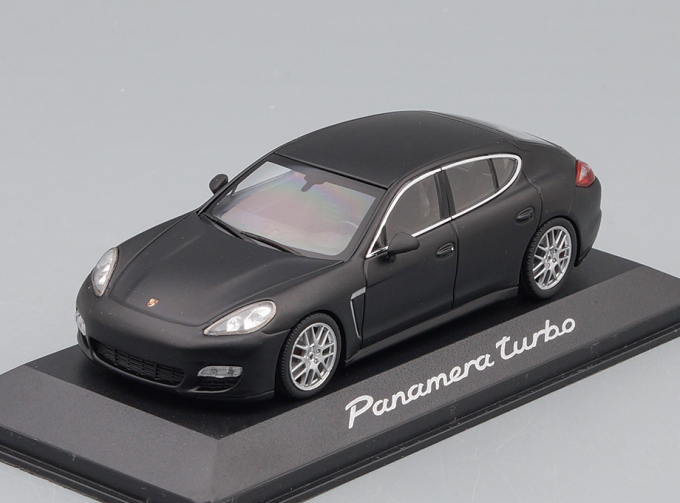 PORSCHE Panamera Turbo, black mat