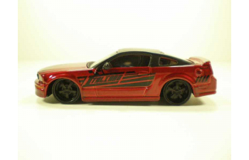 FORD Mustang GT, бордовый с черной крышей
