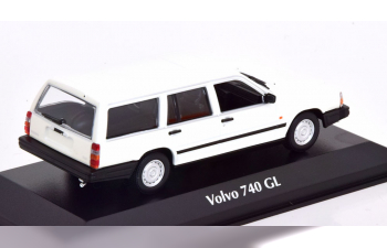 VOLVO 740 GL Break (1986), white