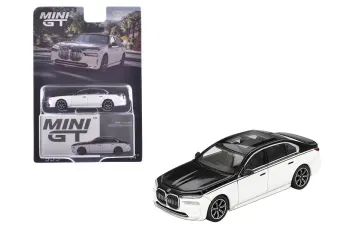 BMW i7 xDrive60 LHD (2023), black/white