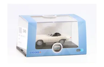 JAGUAR E-Type (1961), white