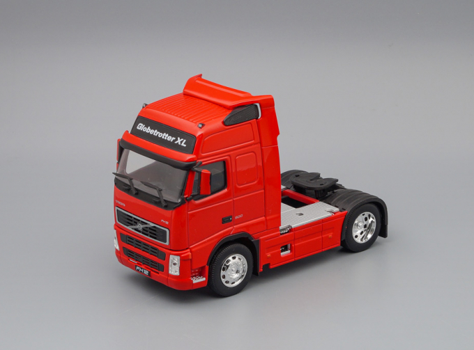 VOLVO FH12, red