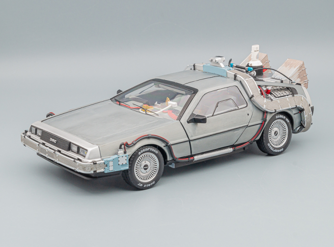 DeLOREAN DMC-12 Time Machine, Back to the Future Ultimate Edition