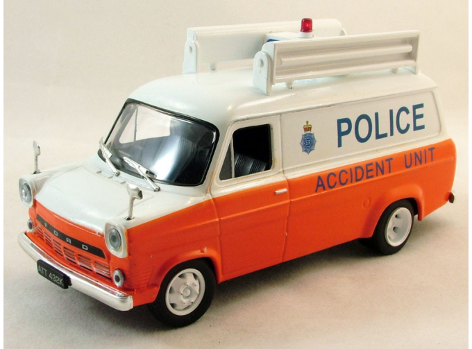 (Уценка!) FORD Transit MkI Metropolitan Police GB, Полицейские Машины Мира 26, бело-оранжевый