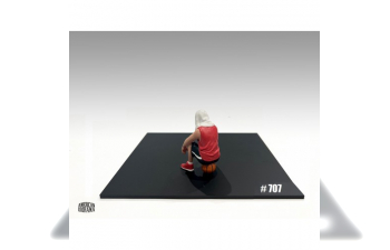 Фигурка баскетболист с полотенцем сидит на мяче Diorama Figures Series №707