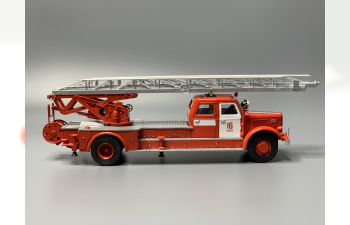 Сборная модель Пожарная автолесница АМ-32(200) колеса смола